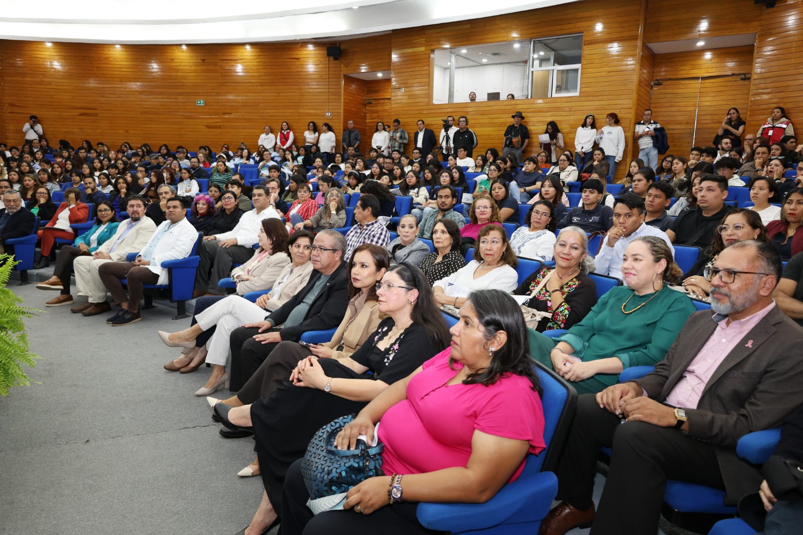 558982131_1237637778171511_1729205239989770105_n